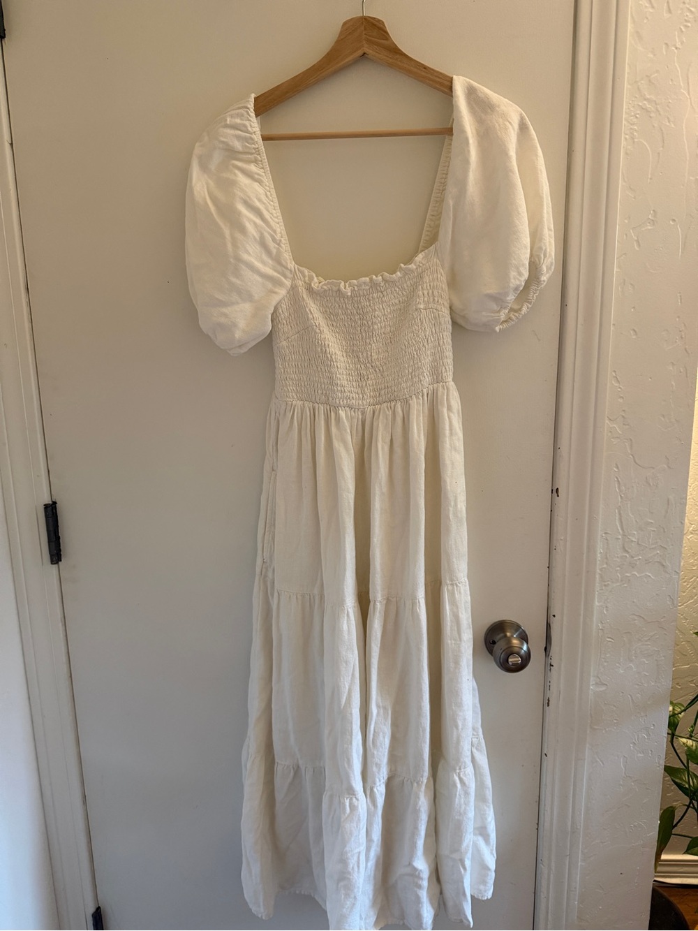 Abercrombie & Fitch Puff Sleeve Midi Dress